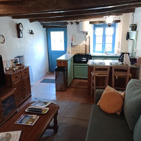 La Maison De Poupee Berrien Luaran gambar